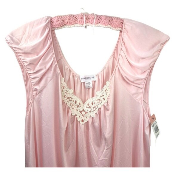 NWT VTG Shadowline Pink Nylon Nightgown 3X Lace Applique V-Neck Cap Sleeves 41" - Picture 3 of 16